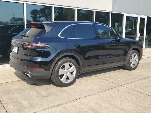 Used 2022 Porsche Cayenne Platinum Edition image 9