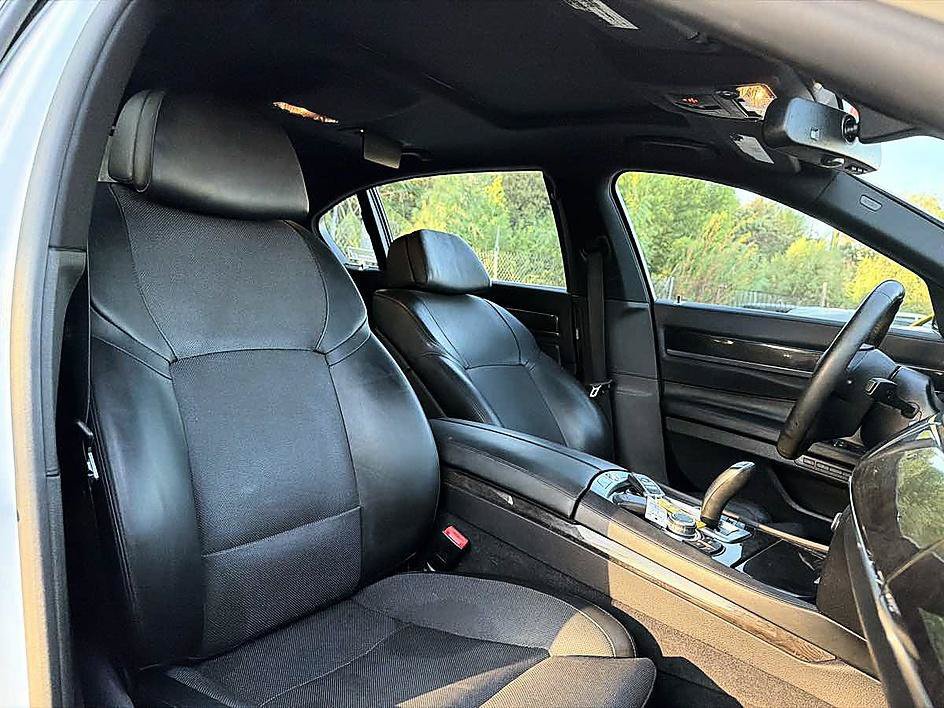 Used 2012 BMW 750Li RWD image 21