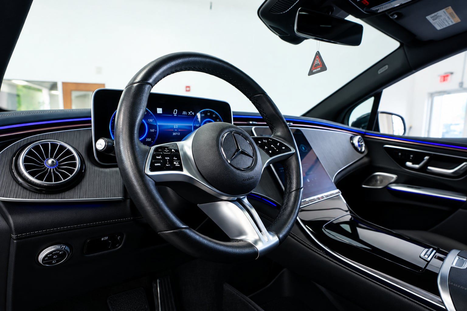 Used 2025 Mercedes-Benz EQE 350+ SUV image 31