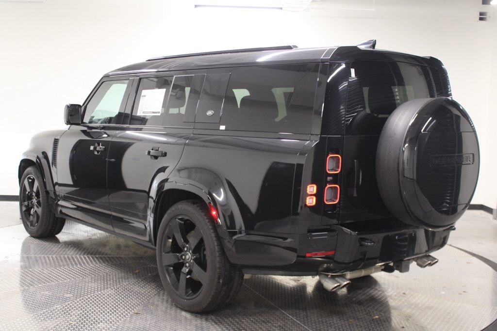 Certified 2024 Land Rover Defender 130 V8 image 3