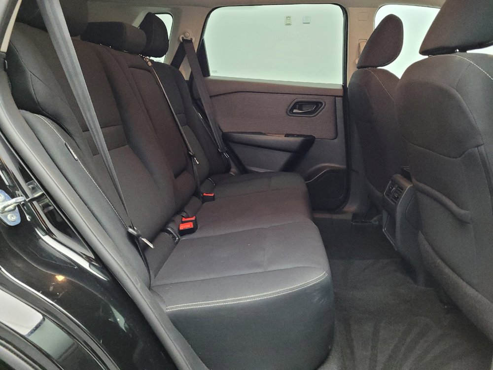 Used 2023 Nissan Rogue S image 19
