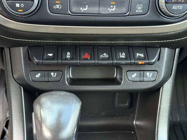 Certified 2022 GMC Canyon Denali w/ Denali Black Edition Package AWD/4WD image 17