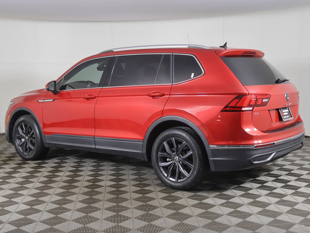 Used 2023 Volkswagen Tiguan SE w/ Panoramic Sunroof Package FWD image 10