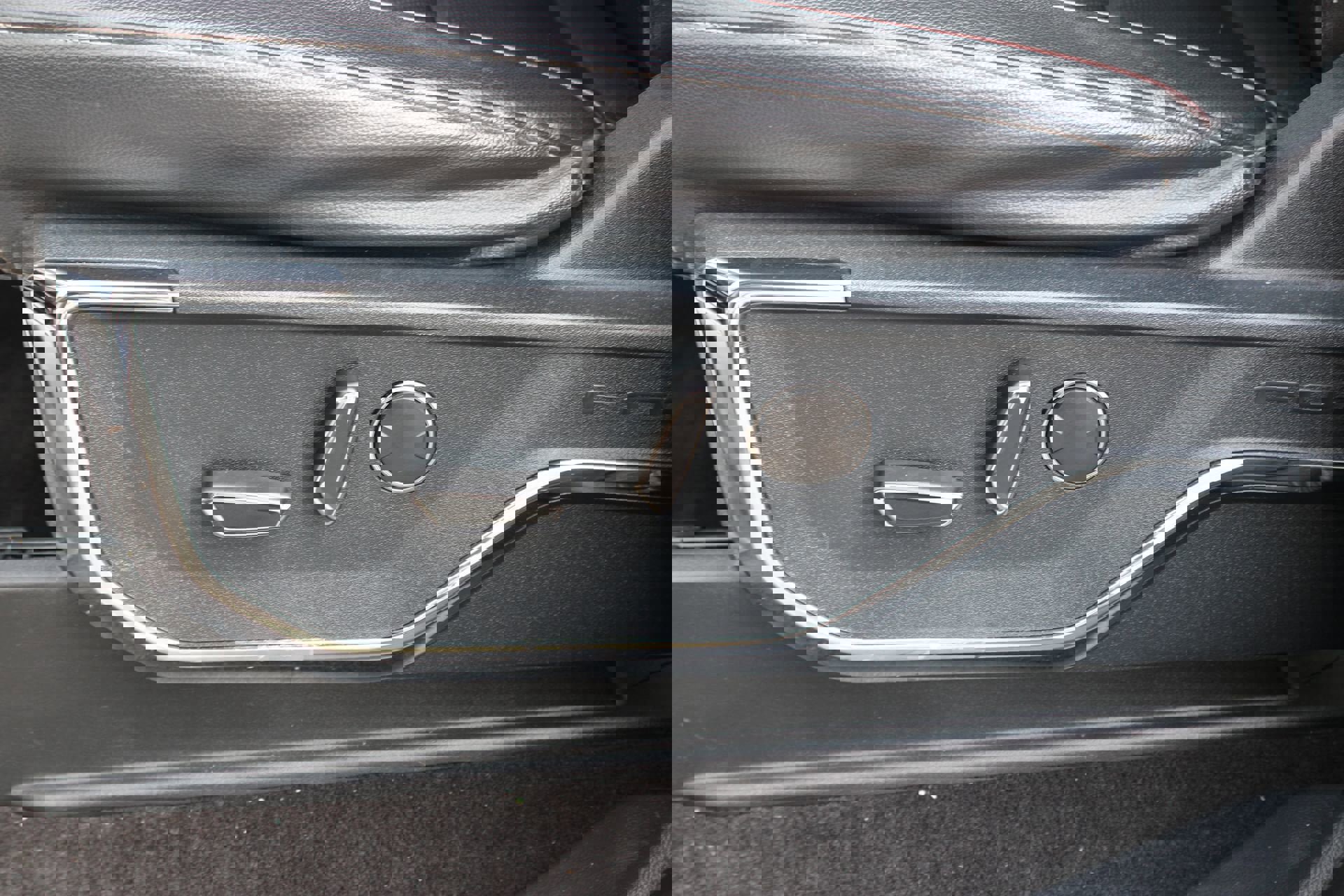 Used 2021 Ford F150 Lariat w/ FX4 Off-Road Package image 12