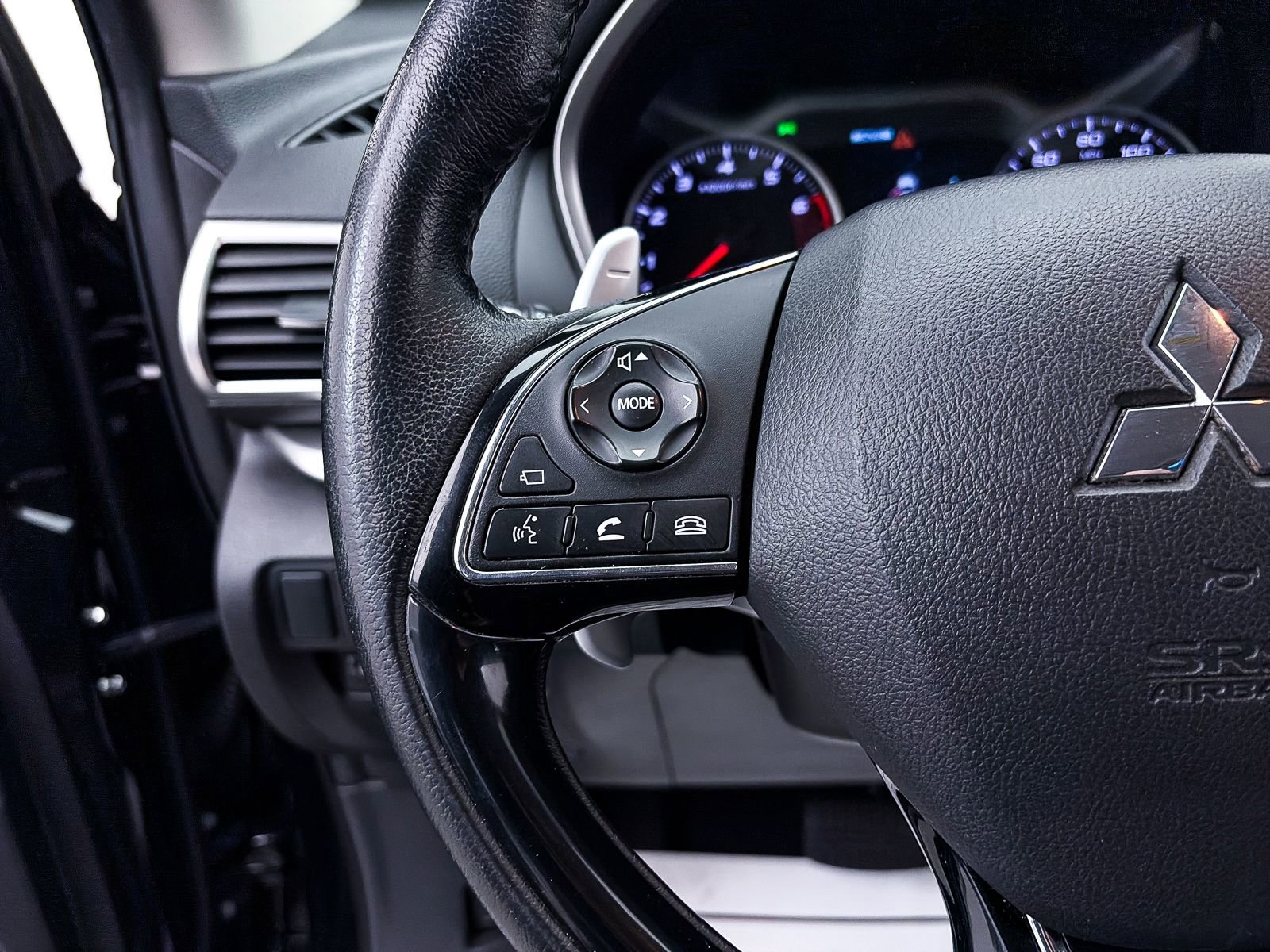 Used 2018 Mitsubishi Eclipse Cross SEL image 25