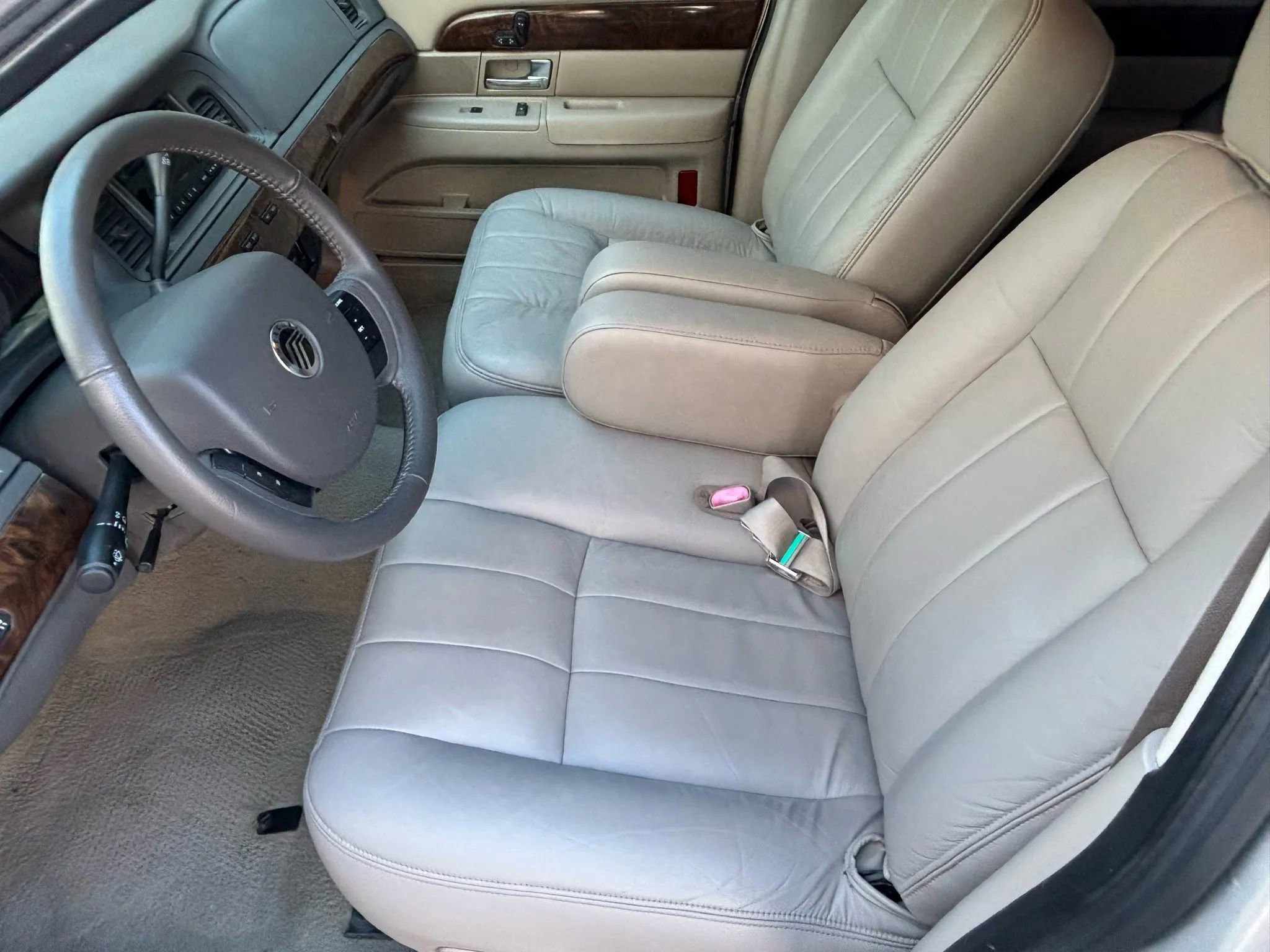 Used 2009 Mercury Grand Marquis LS image 17