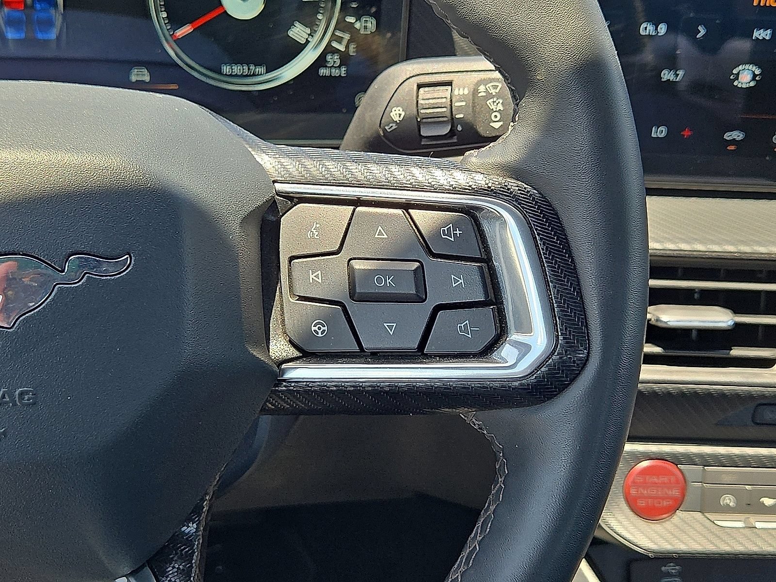 Used 2024 Ford Mustang Coupe RWD image 29