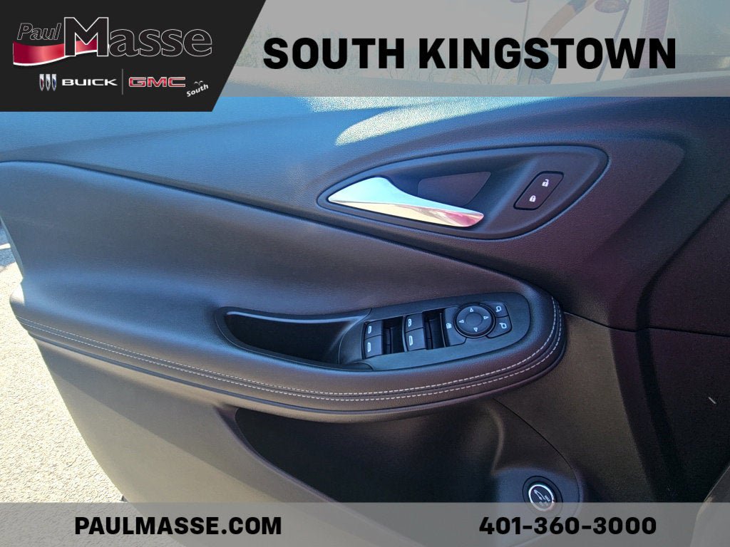 Used 2024 Buick Encore GX Preferred AWD/4WD image 11