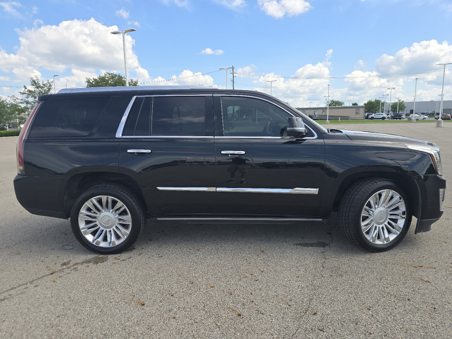 Used 2016 Cadillac Escalade Platinum AWD/4WD image 18