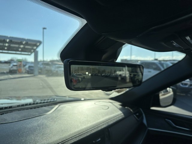 Used 2024 Jeep Grand Cherokee L Limited w/ Luxury Tech Group II image 16