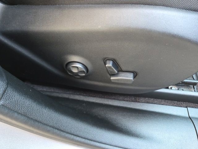 Used 2019 Jeep Cherokee Trailhawk AWD/4WD image 52