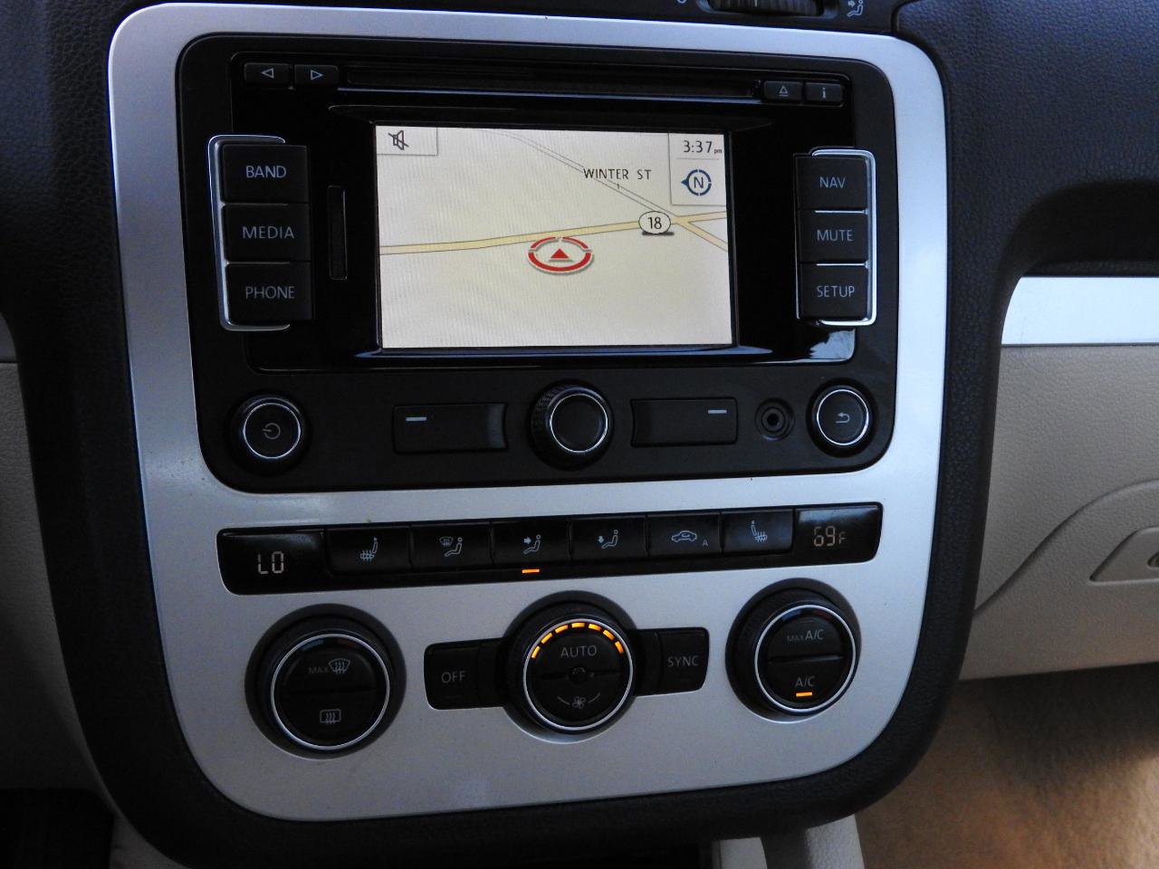 Used 2016 Volkswagen Eos Komfort FWD image 16