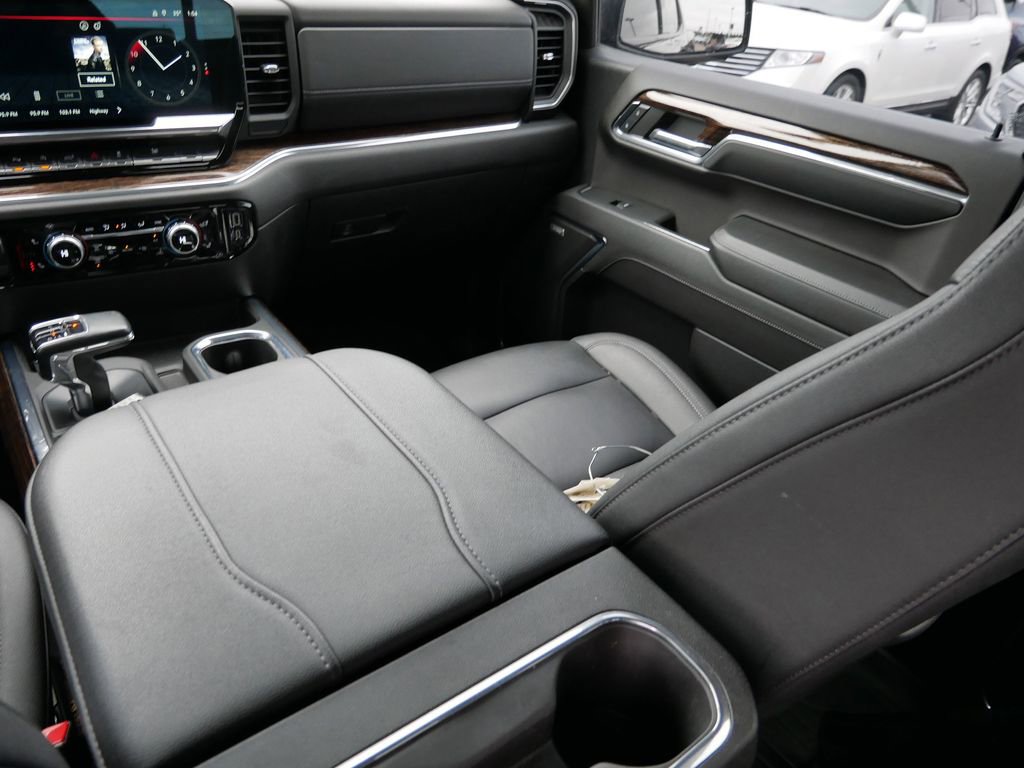 Used 2024 GMC Sierra 1500 Elevation w/ Elevation Premium Package image 15