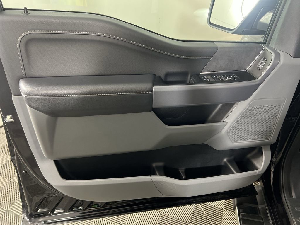 Used 2025 Ford F150 XLT w/ Equipment Group 301A Standard image 21