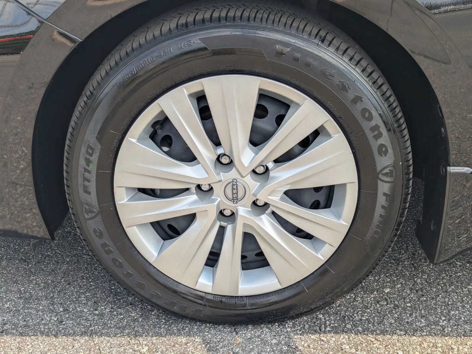 Used 2025 Nissan Sentra S FWD image 11
