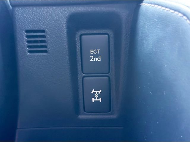 Used 2023 Lexus GX 460 Premium w/ Accessory Package AWD/4WD image 31
