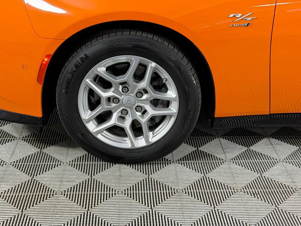 Used 2025 Dodge Charger R/T w/ Sun & Sound Package image 12