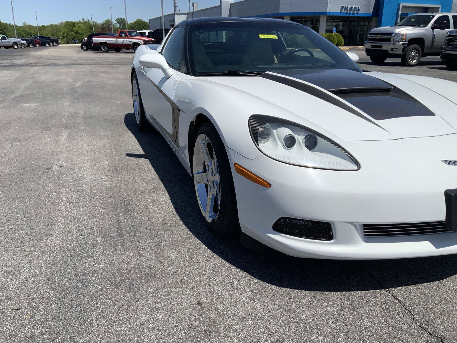 Used 2005 Chevrolet Corvette Coupe w/ Preferred Equipment Group RWD image 13