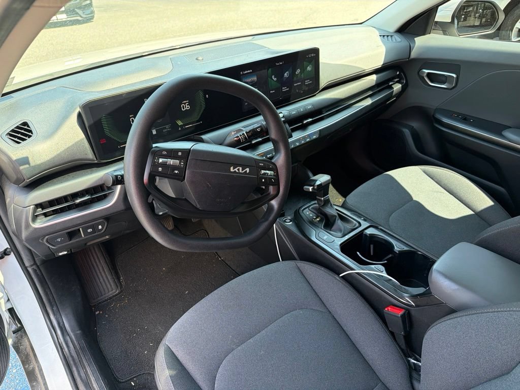 Used 2025 Kia K4 FWD image 12