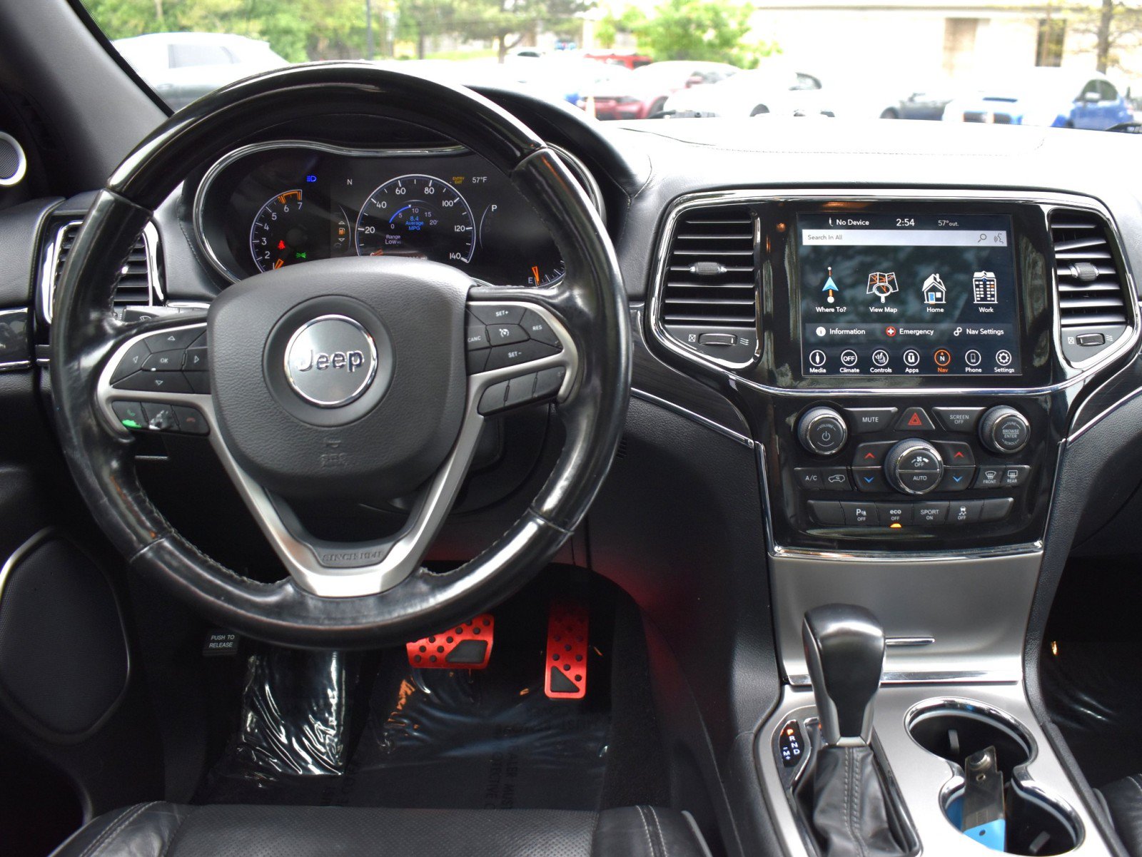 Used 2020 Jeep Grand Cherokee Overland AWD/4WD image 9