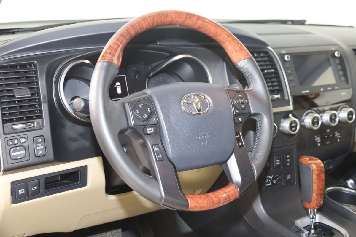 Used 2020 Toyota Sequoia Platinum AWD/4WD image 6