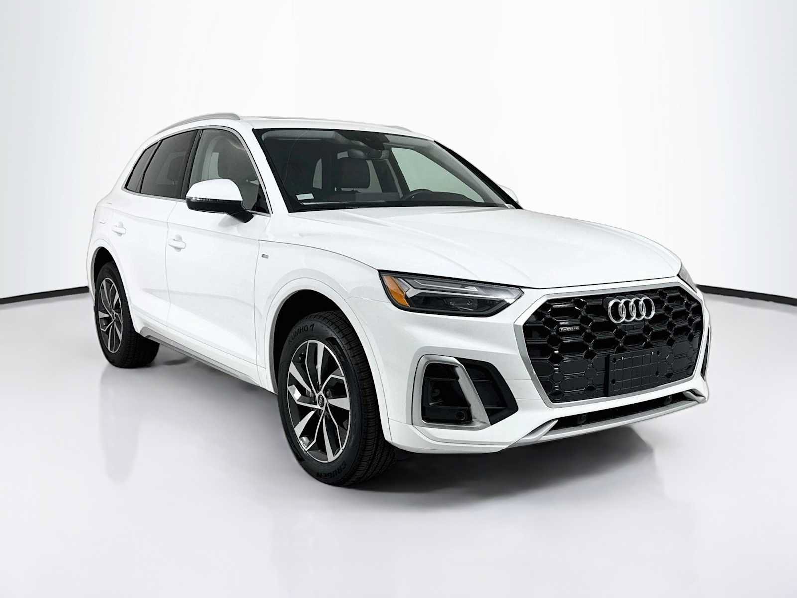 Used 2023 Audi Q5 2.0T Premium Plus w/ Premium Plus Package AWD/4WD image 7