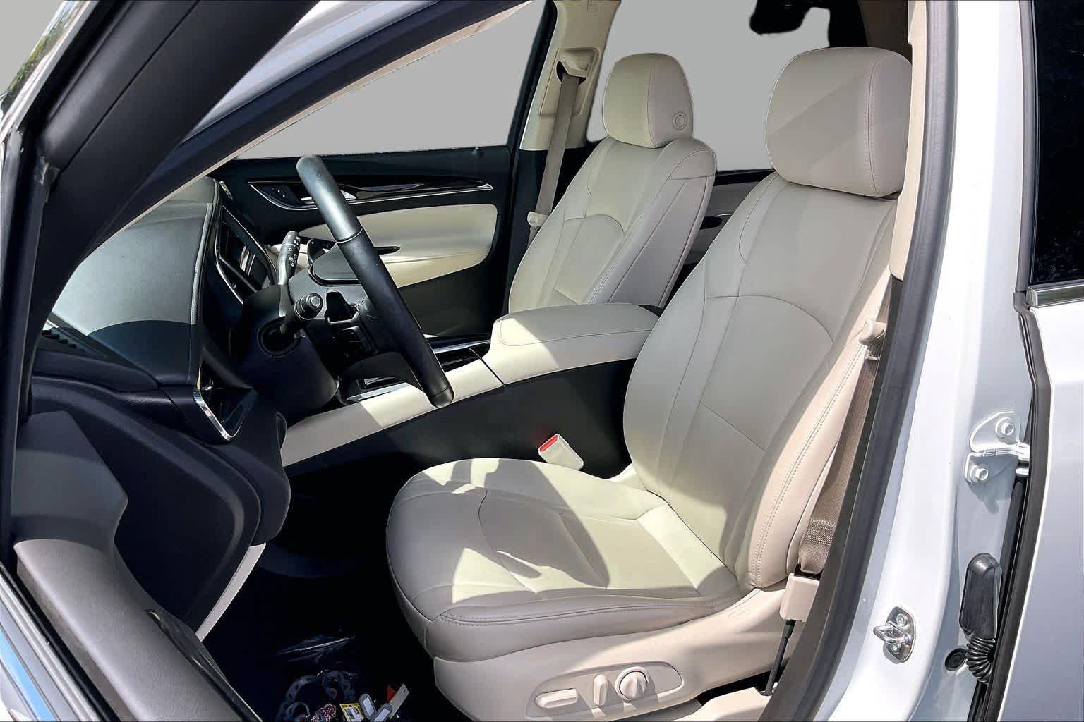 Used 2023 Buick Enclave Essence FWD image 47