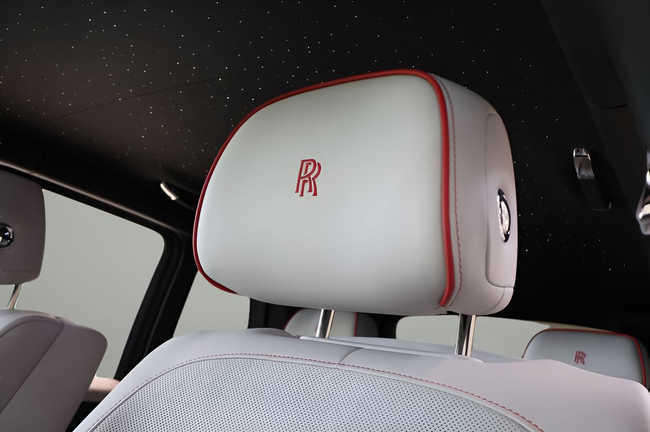 New 2026 Rolls-Royce Cullinan AWD/4WD image 15