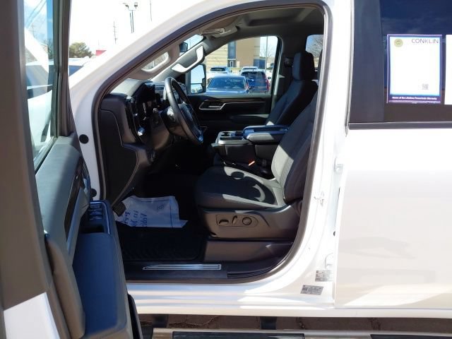 Used 2025 Chevrolet Silverado 2500 LT w/ Convenience Package AWD/4WD image 23