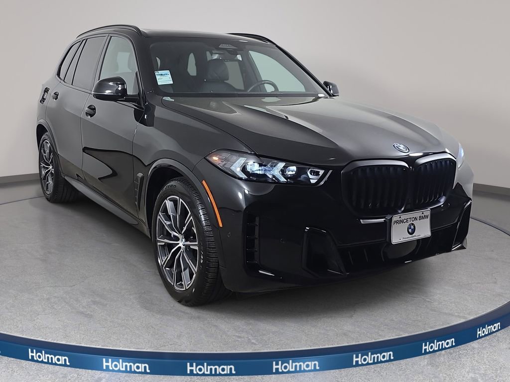Used 2026 BMW X5 xDrive50e w/ M Sport Package AWD/4WD image 4