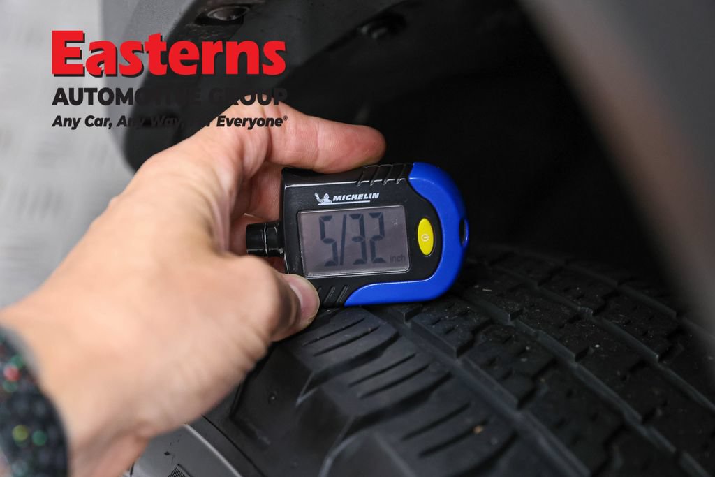 Used 2023 Jeep Renegade Latitude AWD/4WD image 30