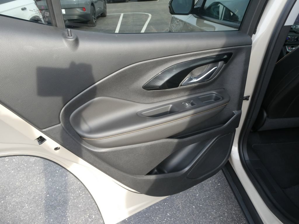 Used 2023 GMC Terrain AT4 w/ Infotainment Package II image 42