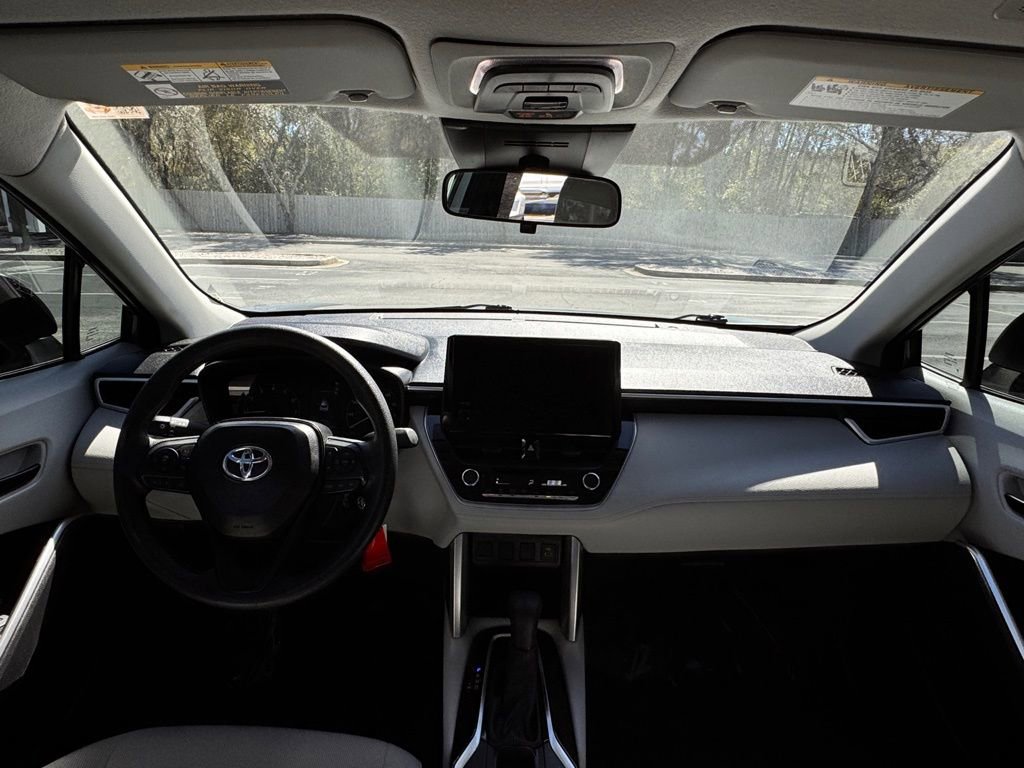 Used 2024 Toyota Corolla Cross L image 25