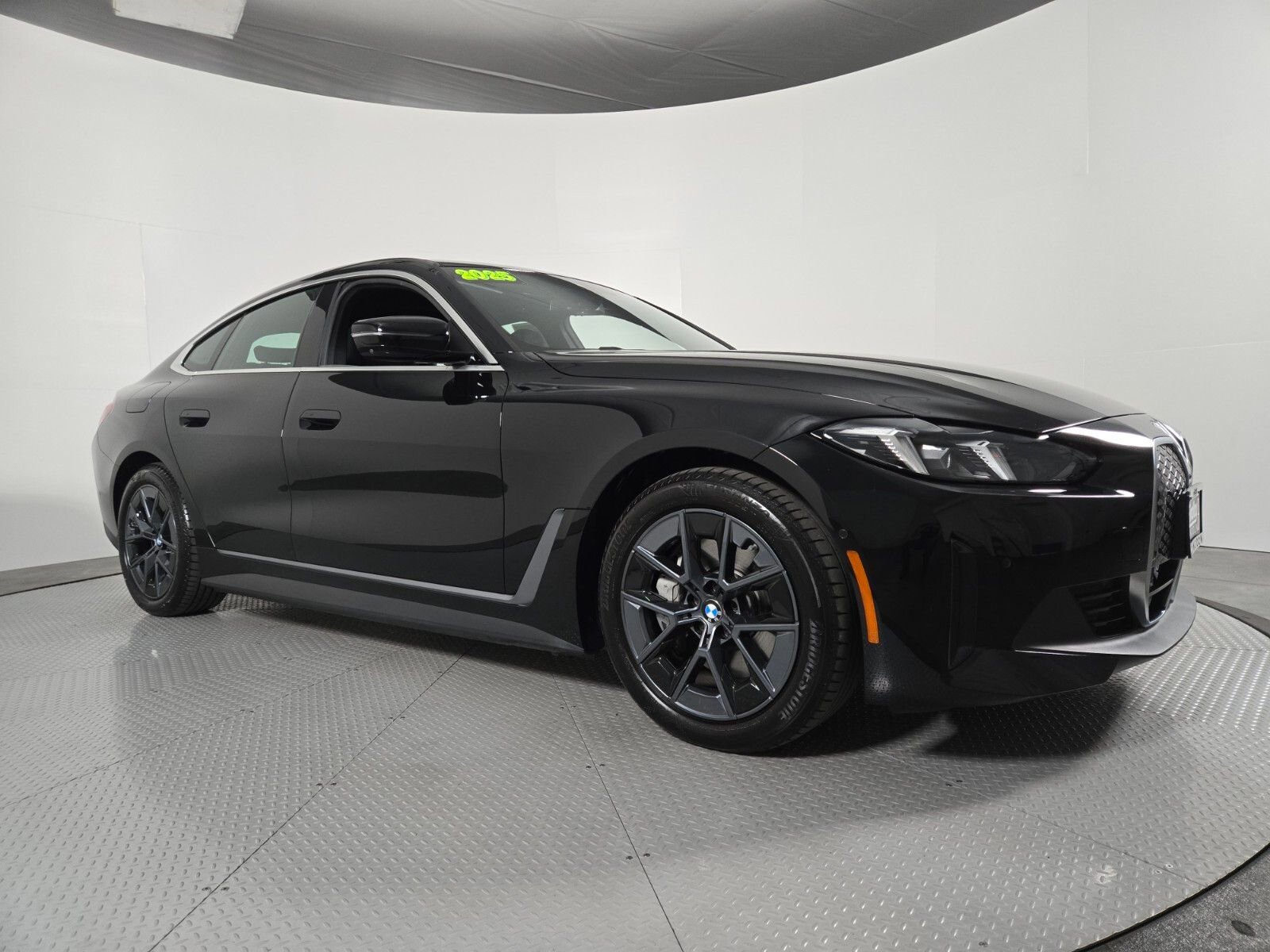 Used 2025 BMW i4 eDrive40 w/ Parking Assistance Package RWD image 2