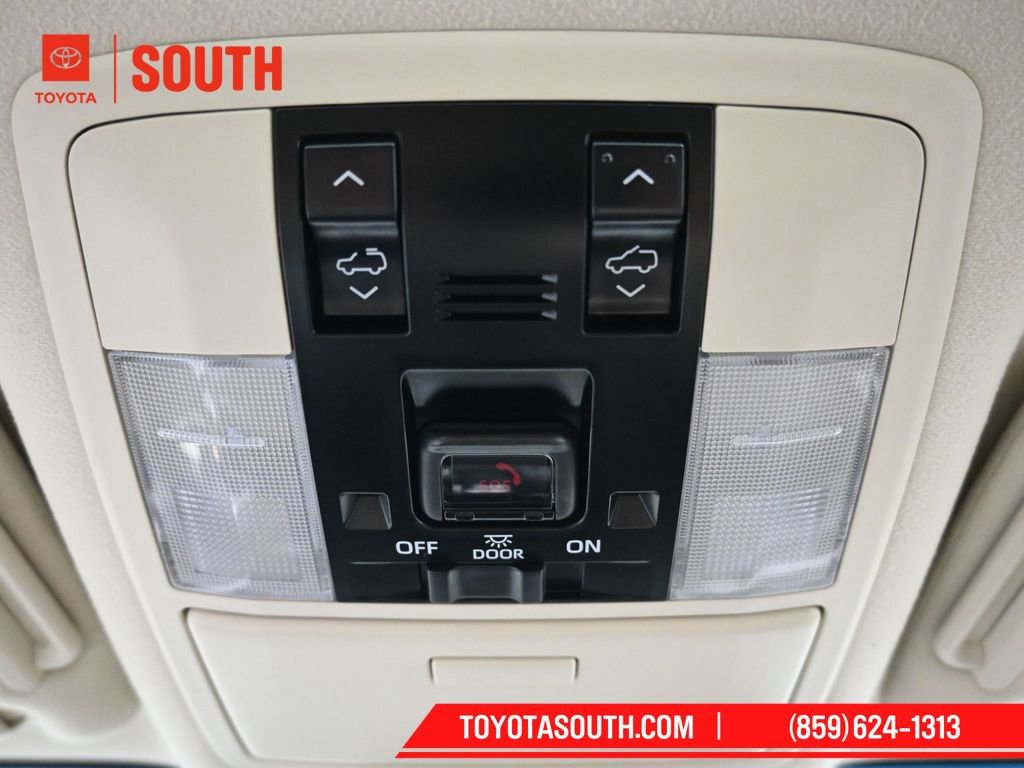 Used 2023 Lexus GX 460 Premium w/ Premium Package image 23