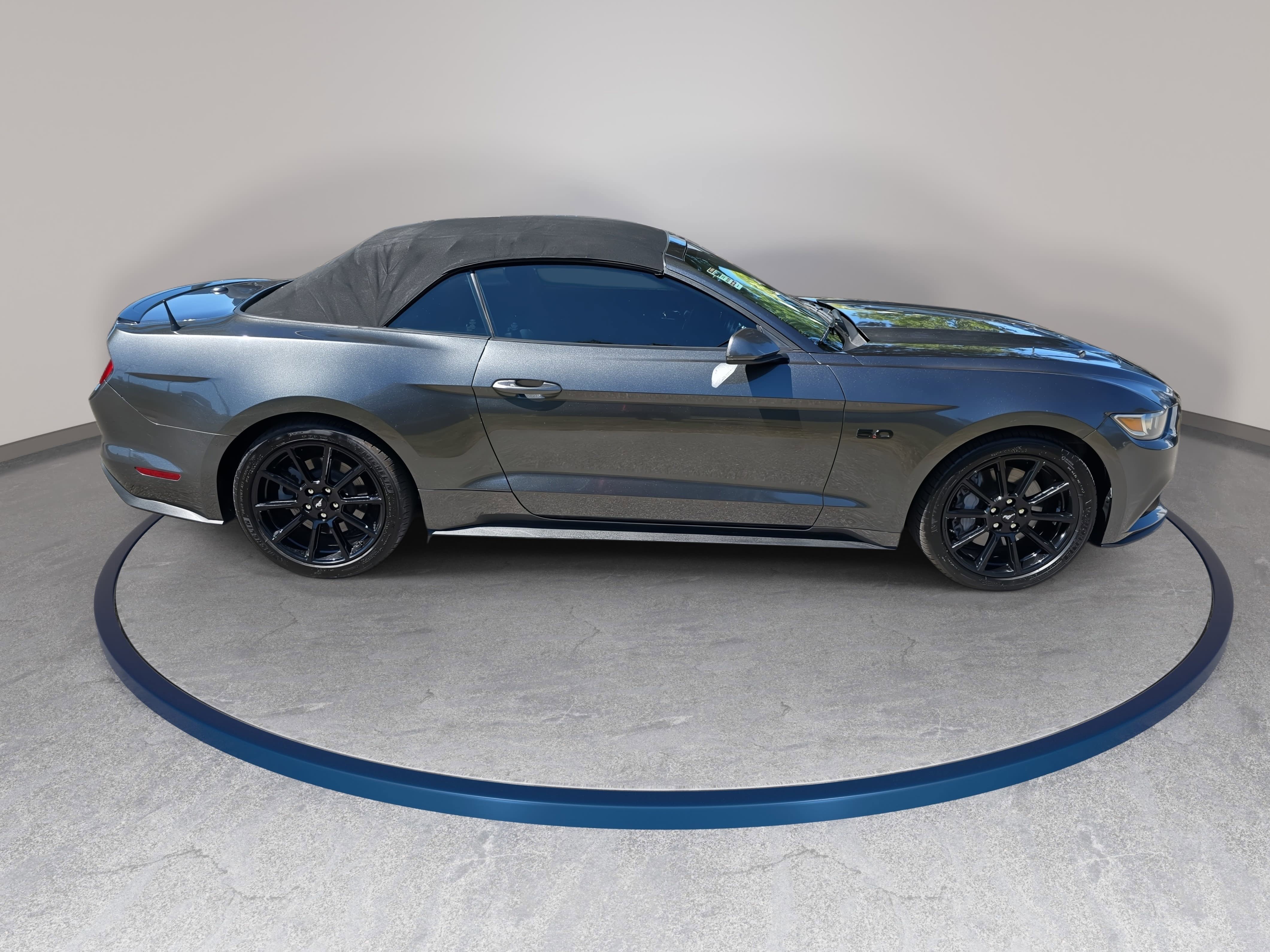 Used 2016 Ford Mustang GT Premium w/ Equipment Group 401A RWD image 4