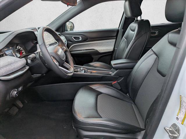 Used 2024 Jeep Compass Latitude image 16