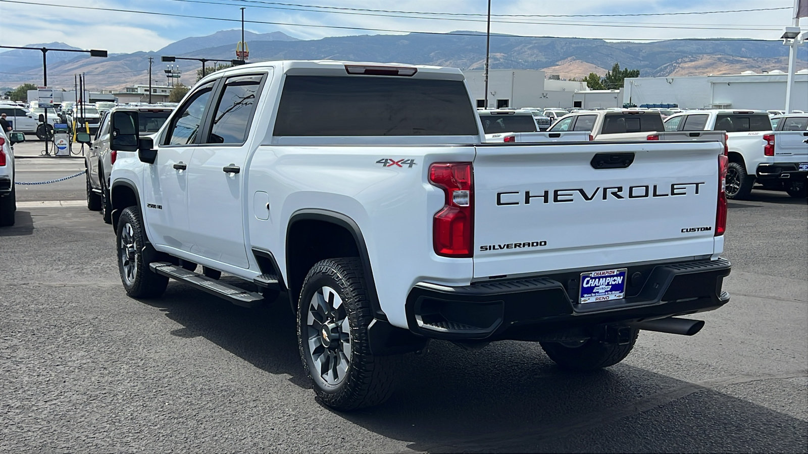 Used 2021 Chevrolet Silverado 2500 Custom w/ Custom Convenience Package AWD/4WD image 8