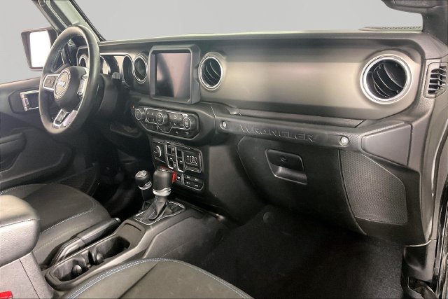 Used 2023 Jeep Wrangler Unlimited Rubicon 4xe w/ Cold Weather Group AWD/4WD image 25