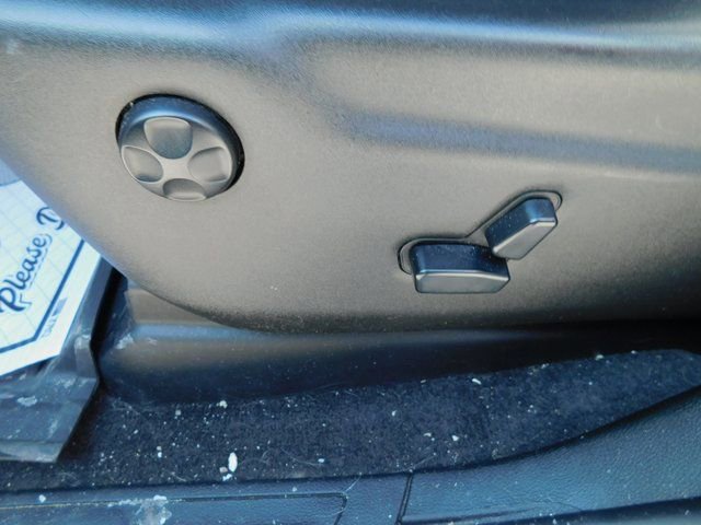 Used 2019 Jeep Grand Cherokee Laredo image 12