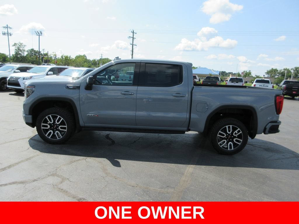 Used 2024 GMC Sierra 1500 AT4 w/ Technology Package AWD/4WD image 9