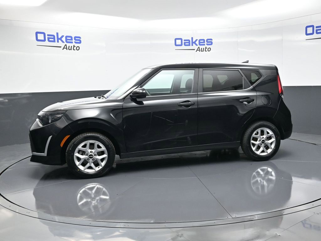 Certified 2024 Kia Soul LX w/ Option Group 015 image 4