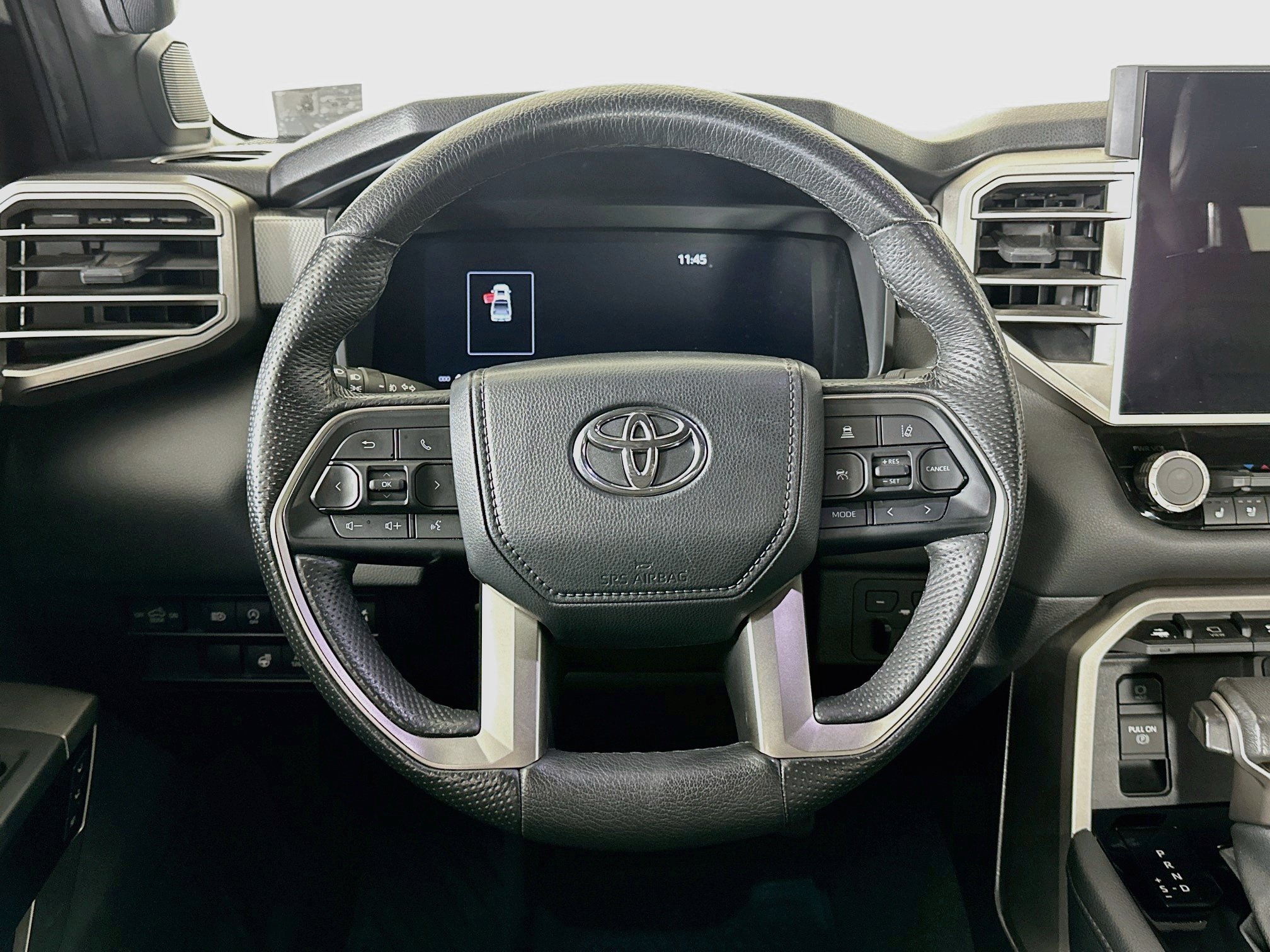 Used 2025 Toyota Tundra Limited AWD/4WD image 18