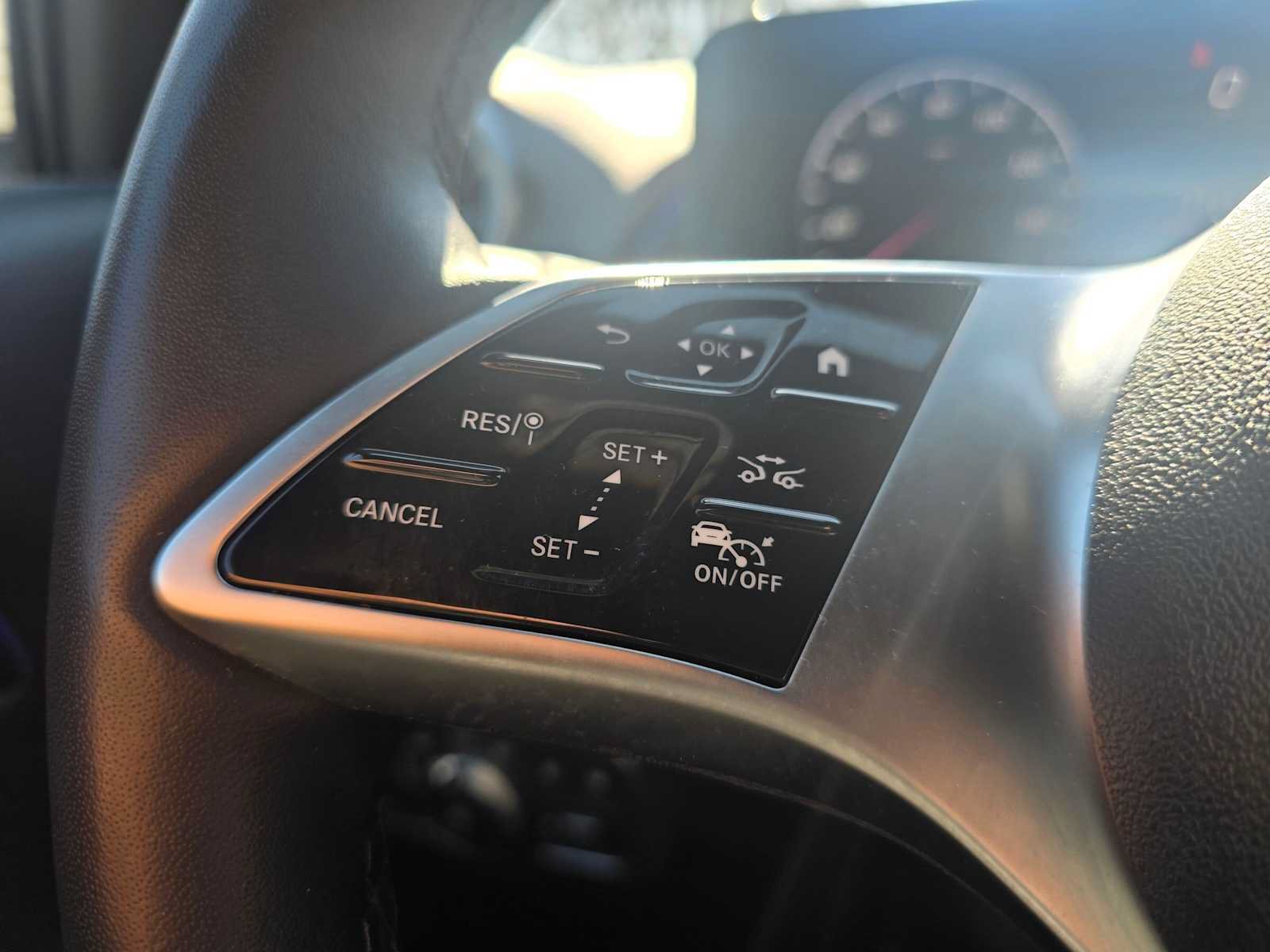 Used 2024 Mercedes-Benz GLB 250 4MATIC image 33