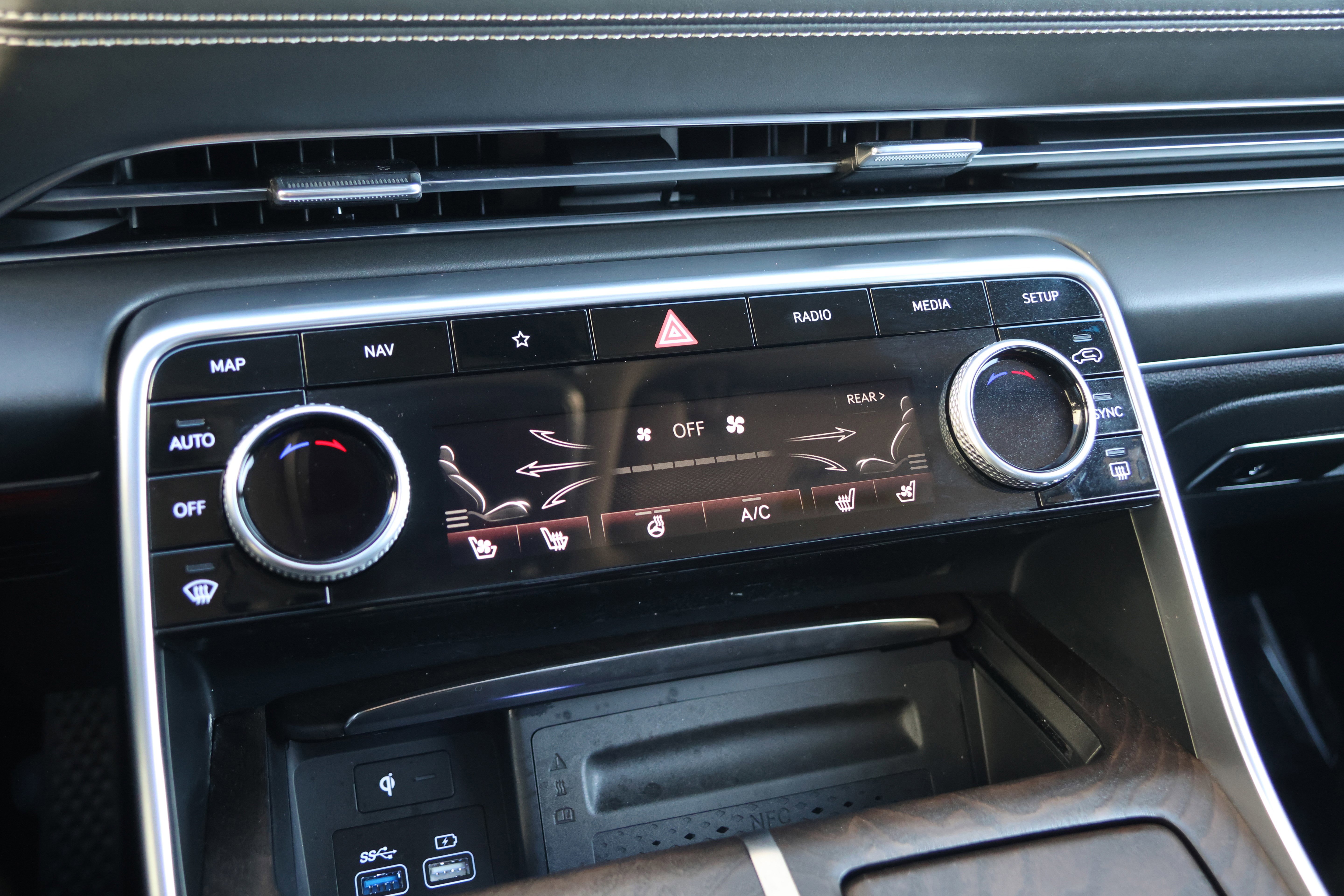 Used 2024 Genesis GV80 3.5T Prestige Signature image 27