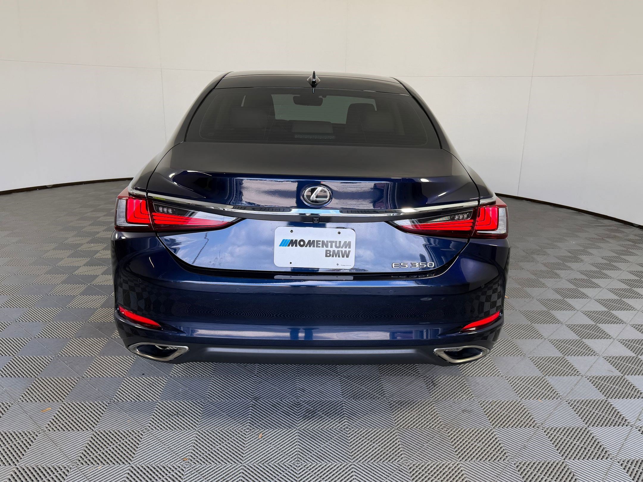 Used 2024 Lexus ES 350 w/ Technology Package image 10