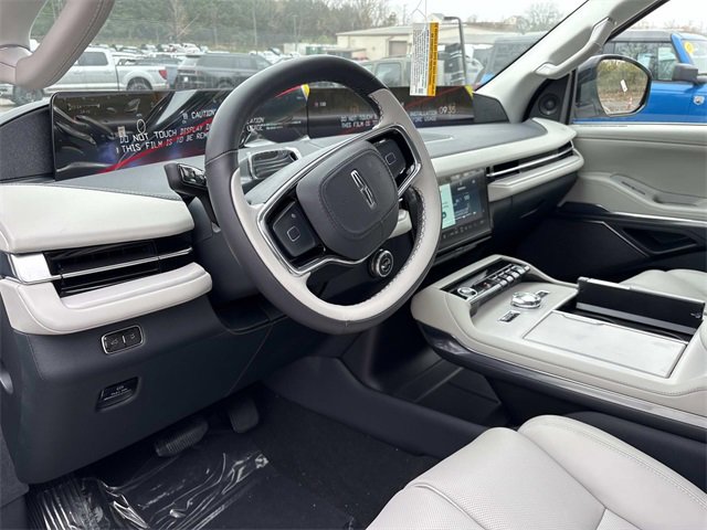 New 2025 Lincoln Navigator L Reserve image 25