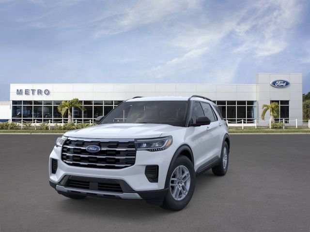 New 2026 Ford Explorer Active RWD image 2