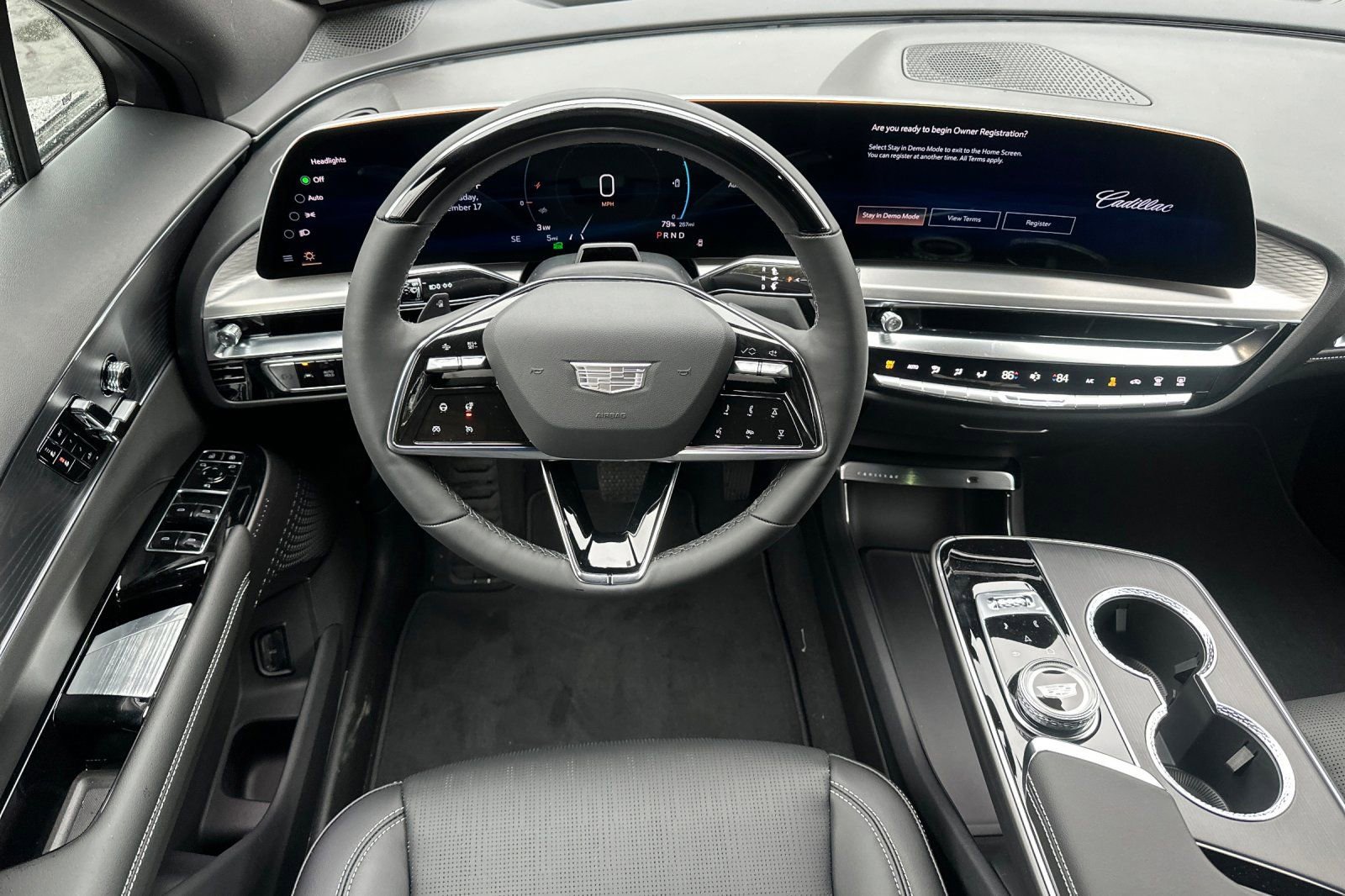 Used 2026 Cadillac Lyriq Luxury RWD image 15