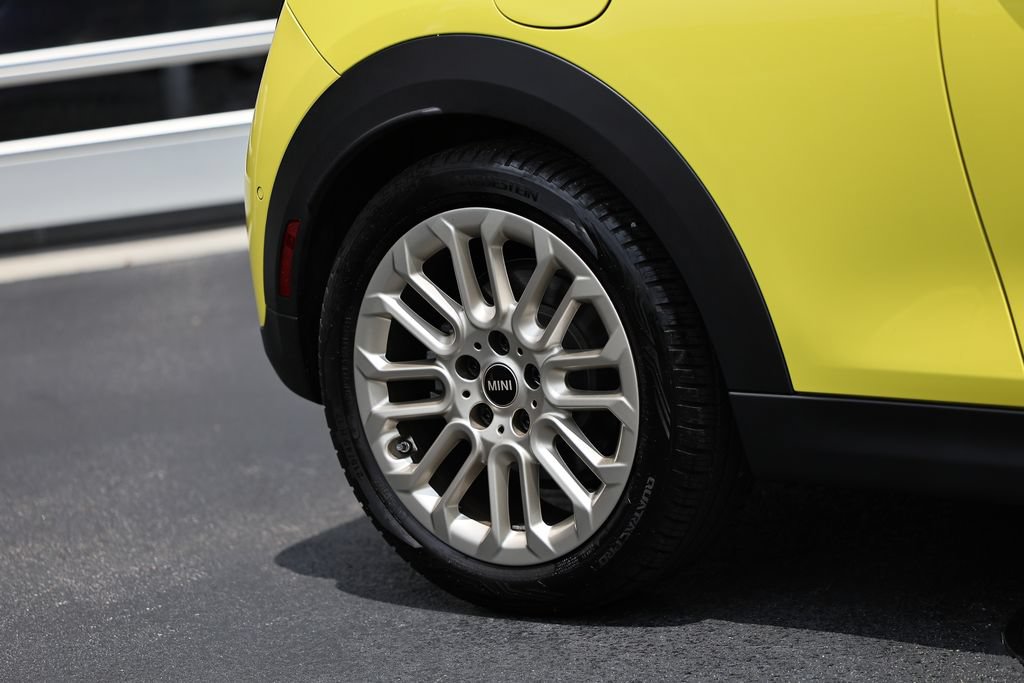 Used 2025 MINI Cooper S FWD image 6